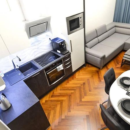 Brandly New Apartment Andel Praga Esterno foto