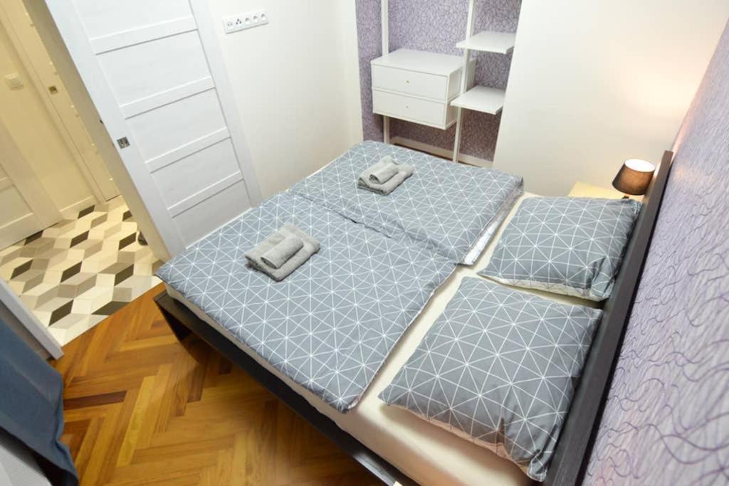Brandly New Apartment Andel Praga Esterno foto
