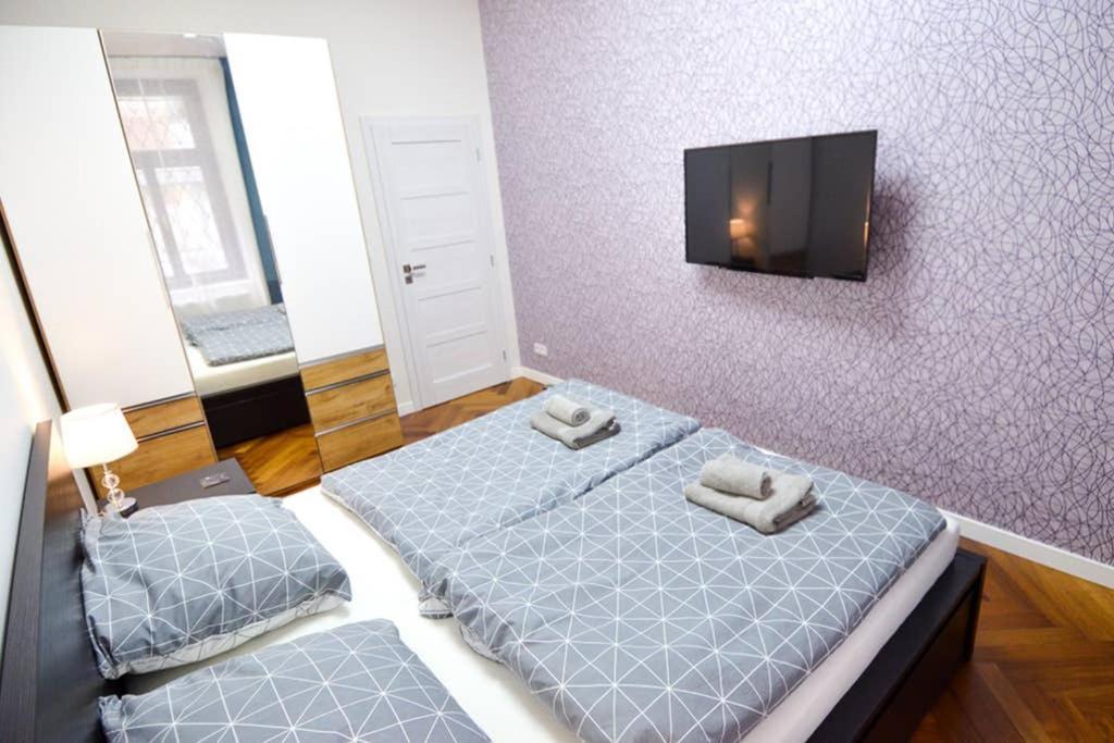 Brandly New Apartment Andel Praga Esterno foto