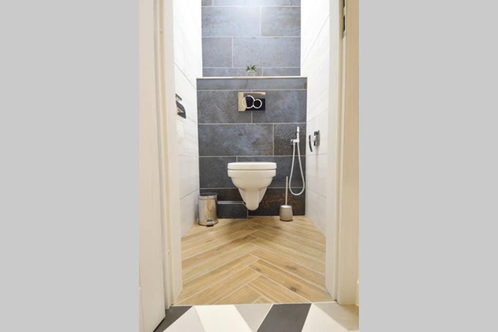 Brandly New Apartment Andel Praga Esterno foto